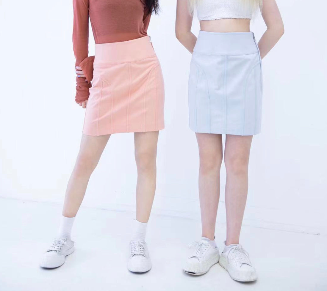 Mq Short Skirt Clutch