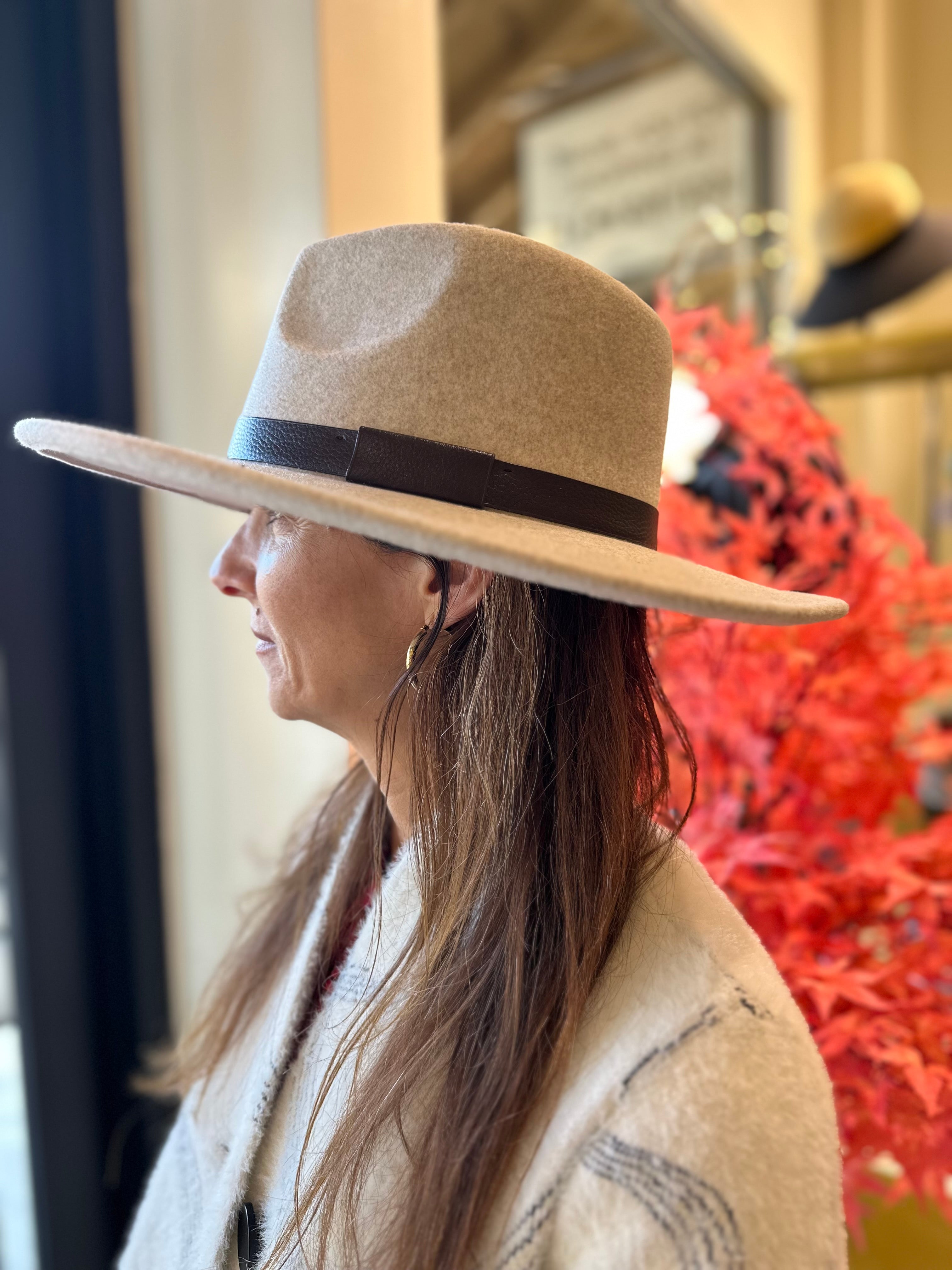 Ivory Brimmed Hat With Leatherie Band