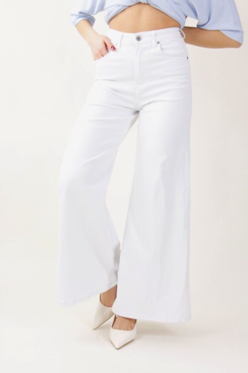 High-Waisted White Wide-Leg Jeans