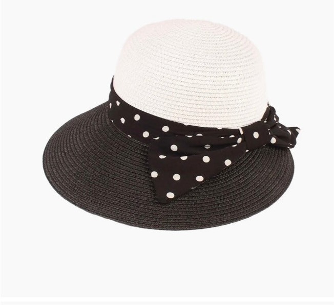 Sunhat with polka dot 