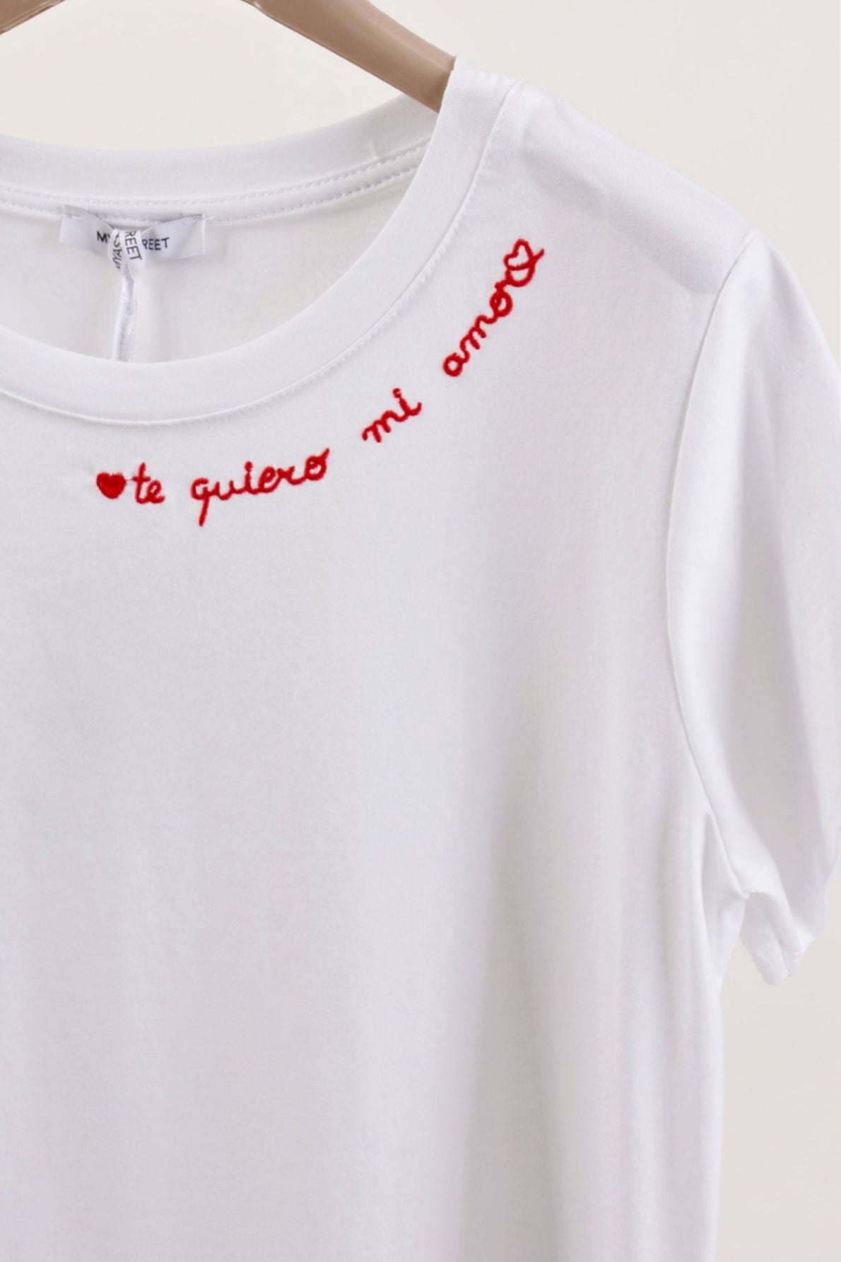 “Te Quiero Mi Amor” Embroidered Tee