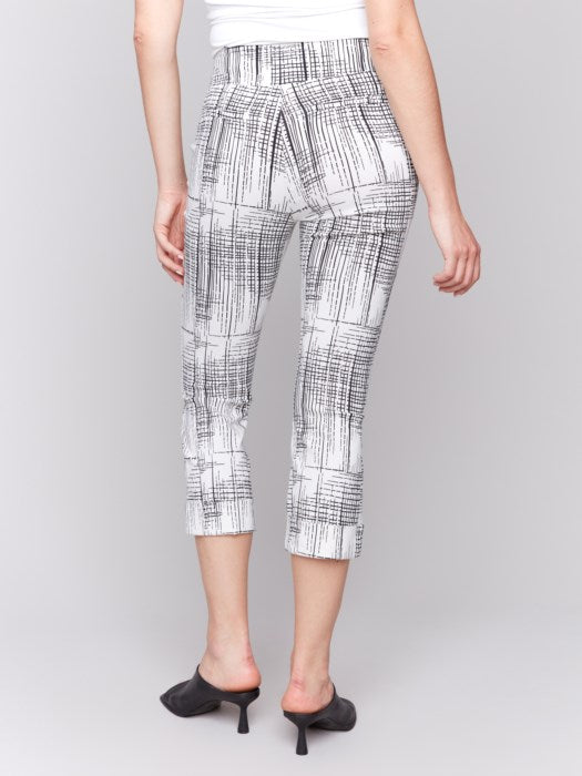 Charlie B Geo Printed Stretch Pull On Capri Pant