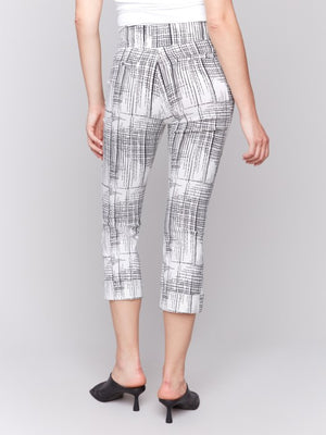 Charlie B Geo Printed Stretch Pull On Capri Pant