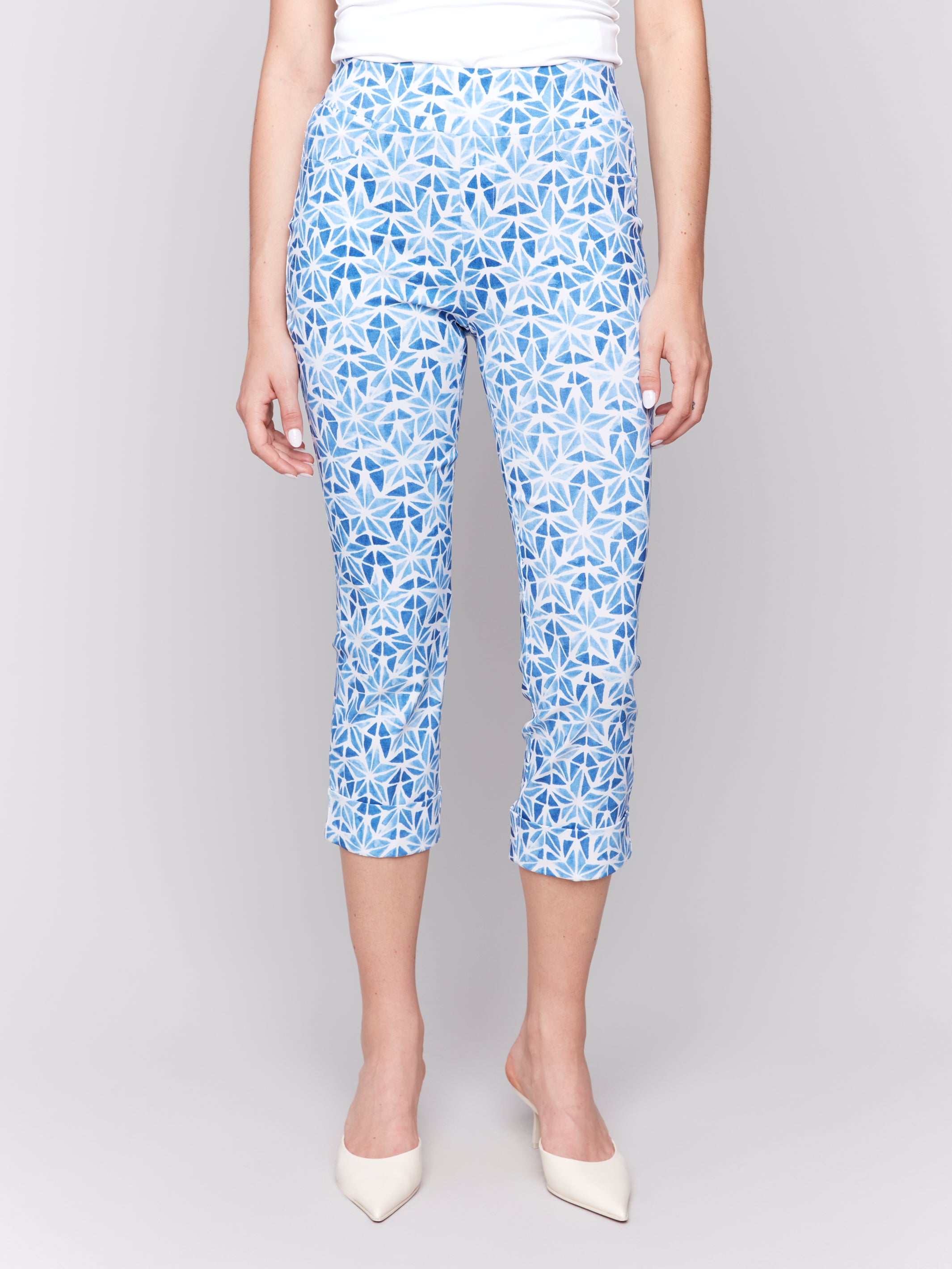 Charlie B Printed Stretch Pull On Capri Pant