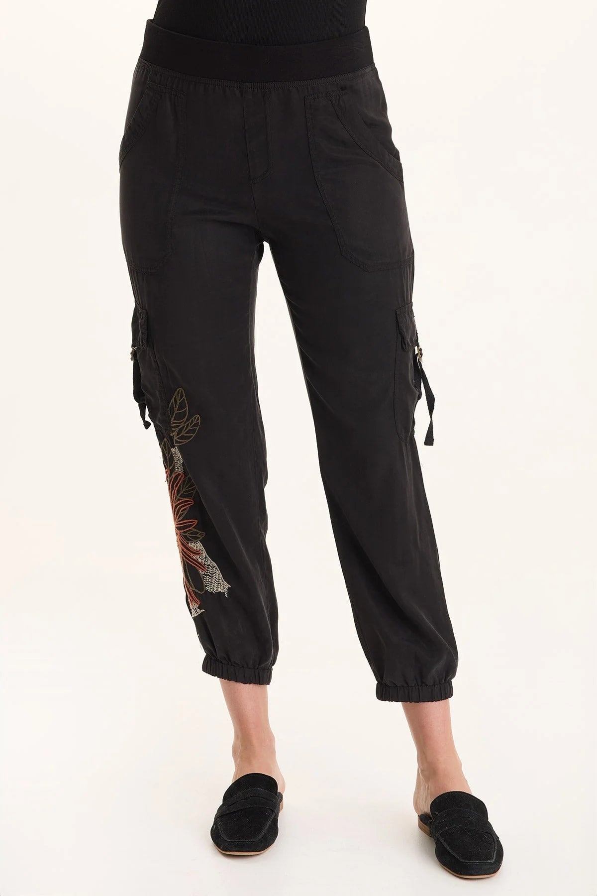 XCVI DARRI EMBROIDERED PULL-ON SOFT TWILL JOGGER BLACK