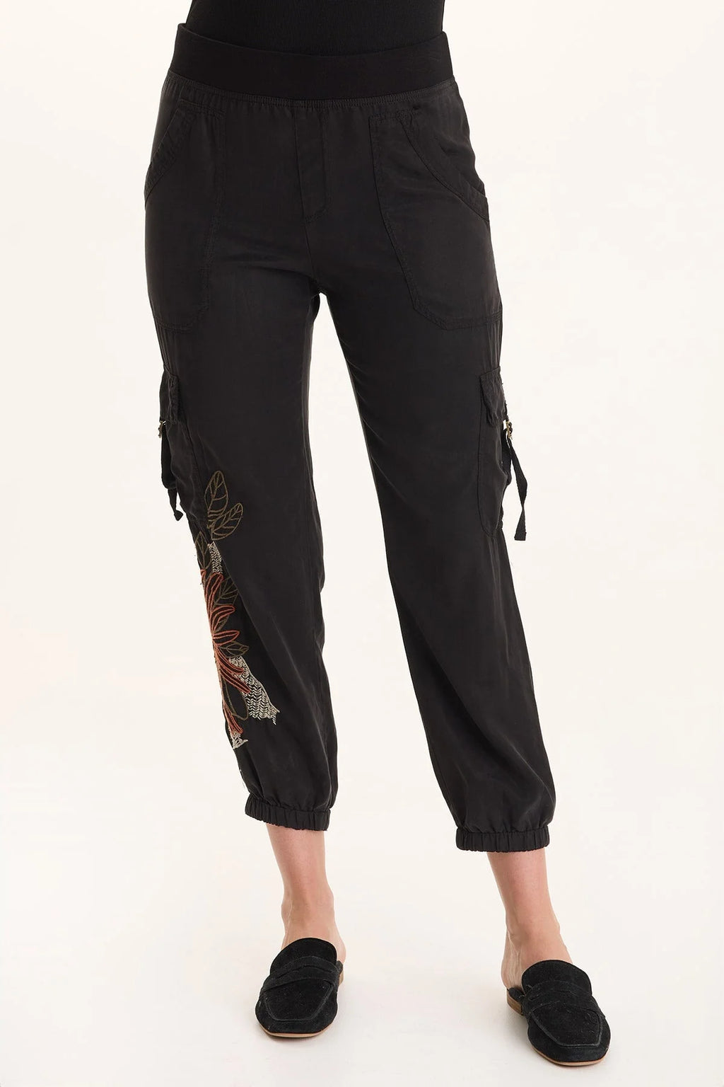 XCVI DARRI EMBROIDERED PULL-ON SOFT TWILL JOGGER BLACK