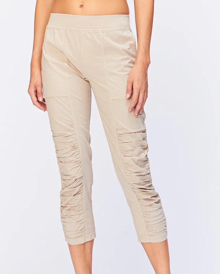 Geyser Crop Pants Sand