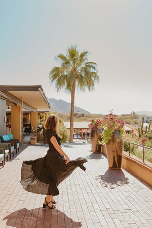 crinkled maxi skirt in black