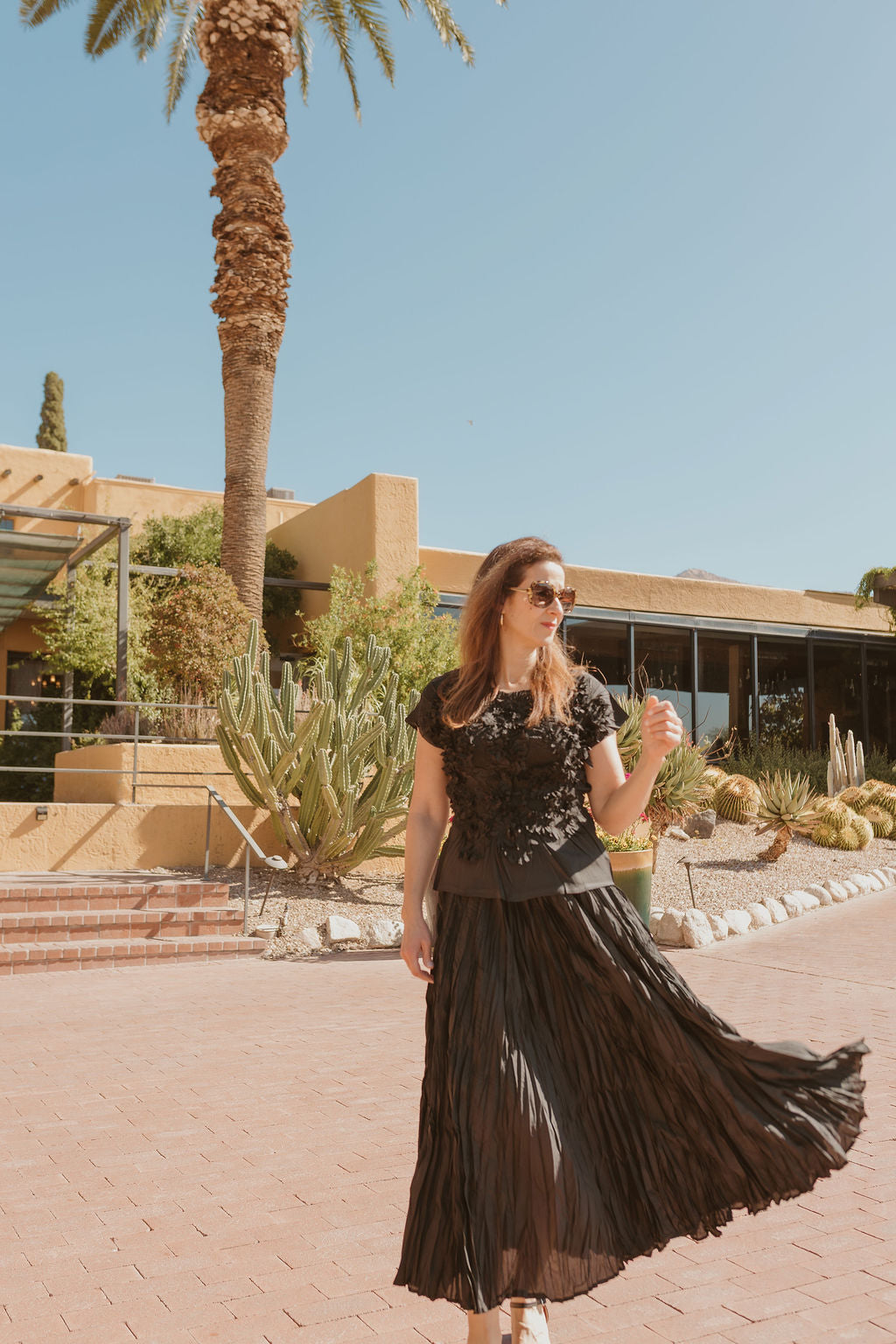 crinkled maxi skirt in black