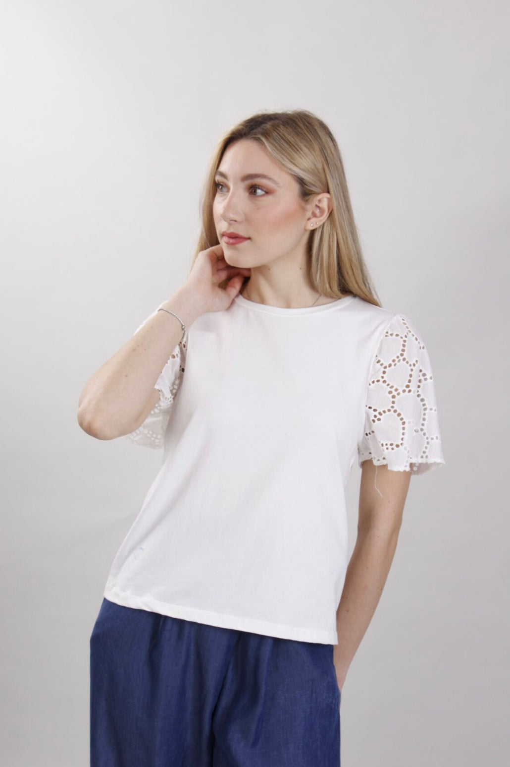 MYOM LACE SLEEVE TOP