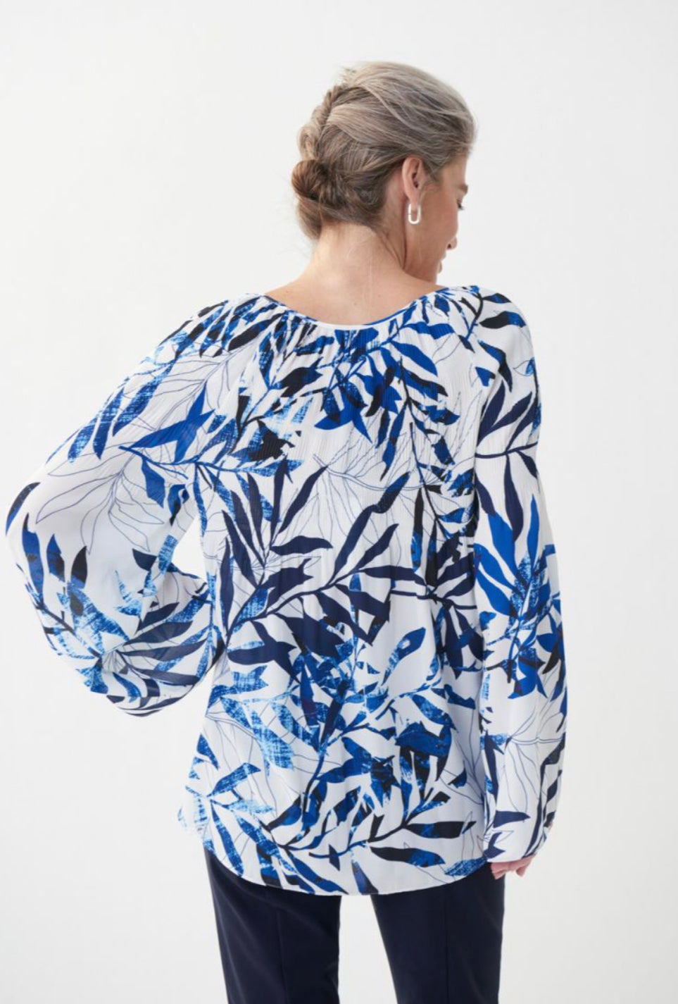 JOSEPH RIBKOFF BLUE BAMBOO PRINT BLOUSE BACK