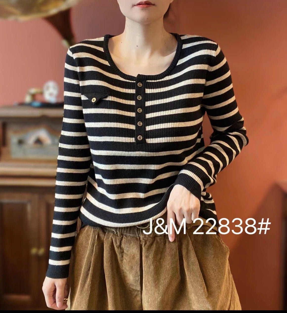 J&M 22838 SWEATER 70% Cotton, 30% Polyster