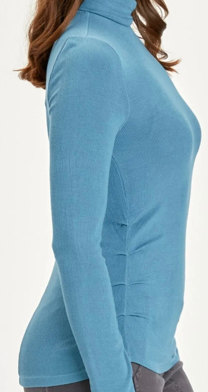 Wear Lilis Turtleneck
